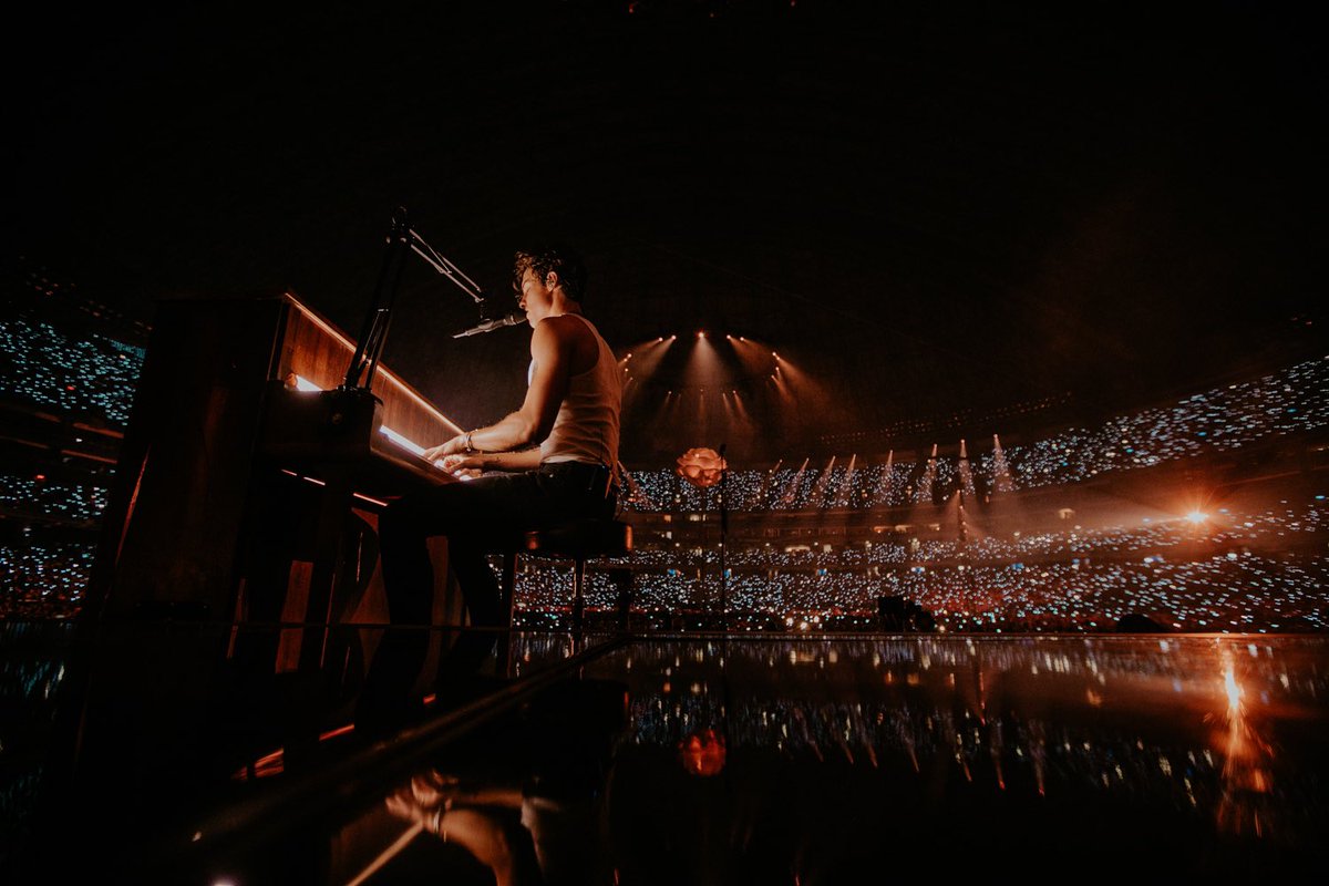 4 years since fans from around the world joined us for Shawn’s sold out hometown show at Rogers Centre in Toronto. Relive those moments with us by watching #LiveinConcert on <a href="/netflix/">Netflix</a>. #ShawnStadium