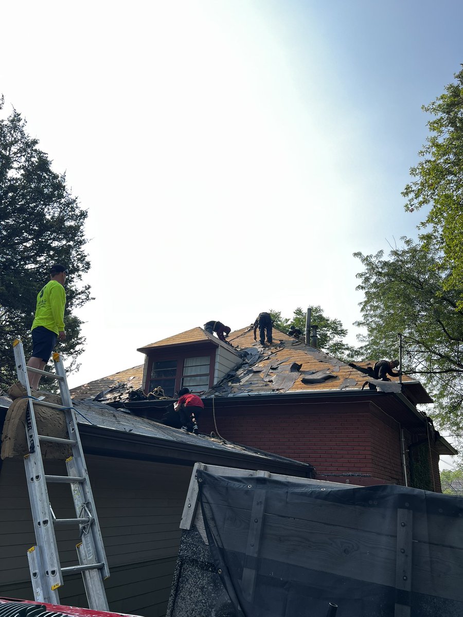 HomeShield_NE's tweet photo. So happy to be of service to our great clients! 

EFIS✅
Roofing✅
Siding✅

#LNK  #OMA #Nebraska https://t.co/1k9sJ0Ol6B