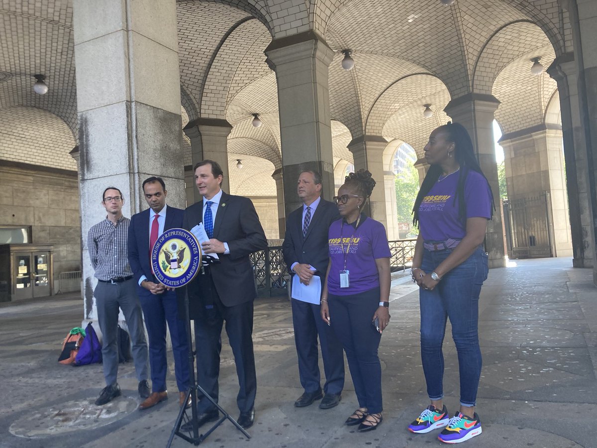 DellSmitherman's tweet photo. ⁦@1199SEIU⁩ is on the frontlines as healthcare workers and on the frontlines with ⁦@RepDanGoldman⁩ celebrating strong policies by our Dem Congressional members and the Biden Administration. Ending junk fees and dropping the cost of medication helps working Americans. https://t.co/zPv9Jj7agO