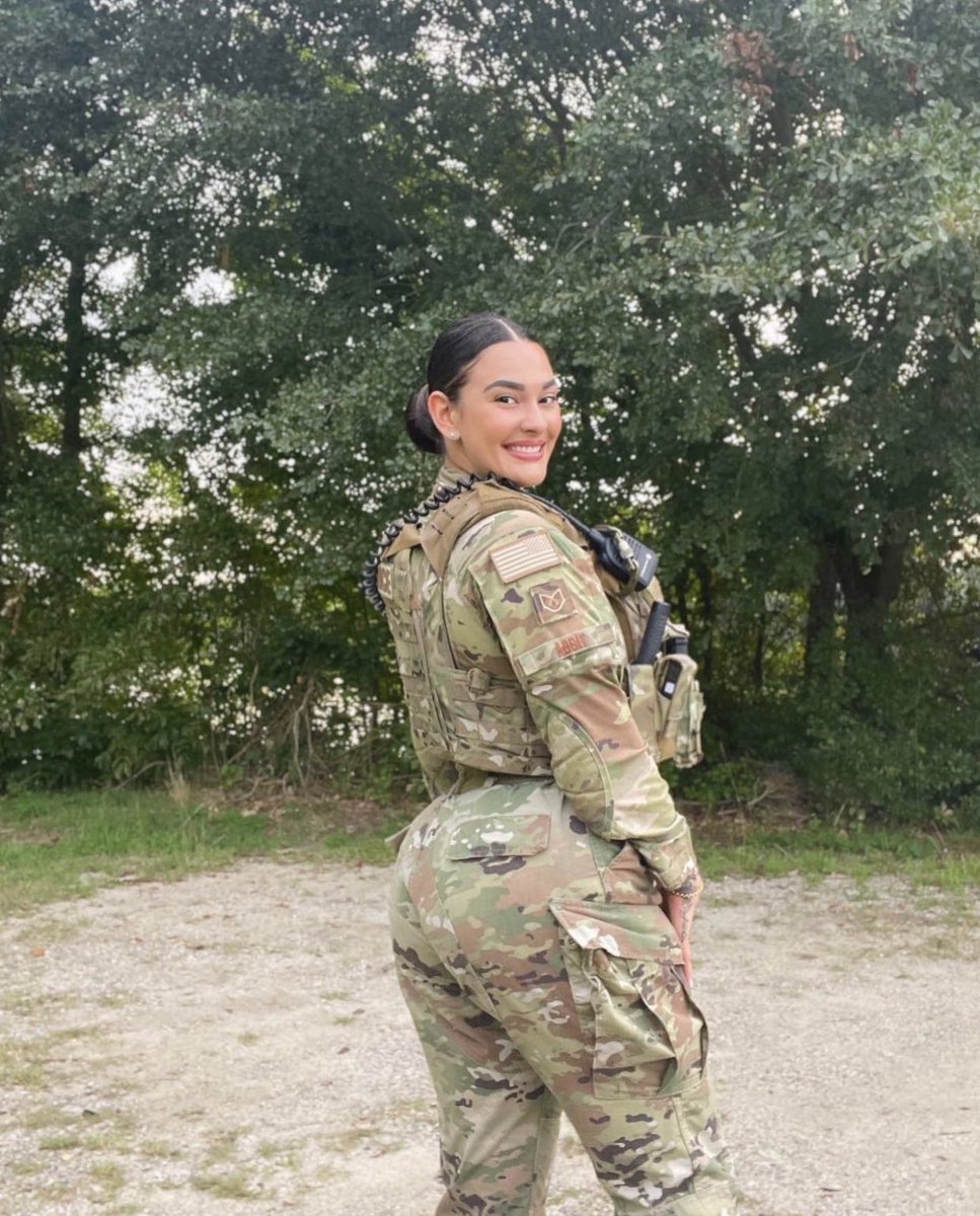 anna_abbit's tweet image. Embracing my inner strength and beauty.