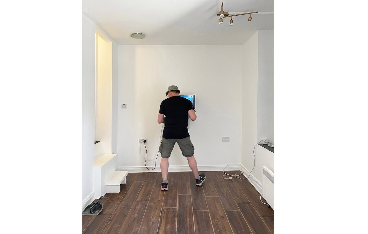 Denis – a man who knows what he's doing, sorting the tech stuff  for the installation of Salt / Water at College Lane Gallery, Howth.  <a href="/EcoShowboat/">Eco Showboat</a> <a href="/EcofactEcology/">Ecofact</a>  #ClimateAction @waterwaysirelan <a href="/swanireland/">Sustainable Water Network (SWAN)</a>