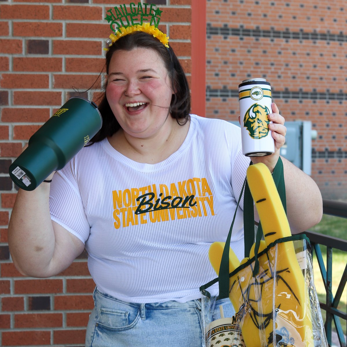 ndsubookstore's tweet photo. The vibe for this Saturday? Tailgate Queen ๐ค๐ค
Who else can't wait for the first #Bison home game?
#TailgateQueen #NDSU #BisonNation https://t.co/HwZx6fktMF
