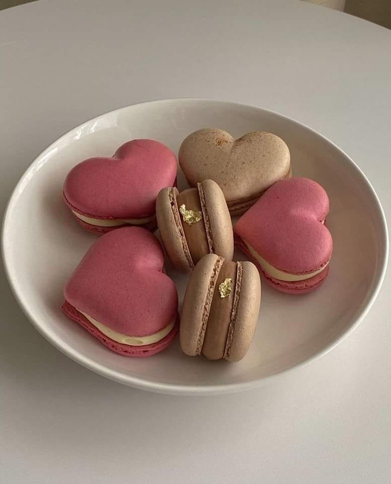 heart macarons <3