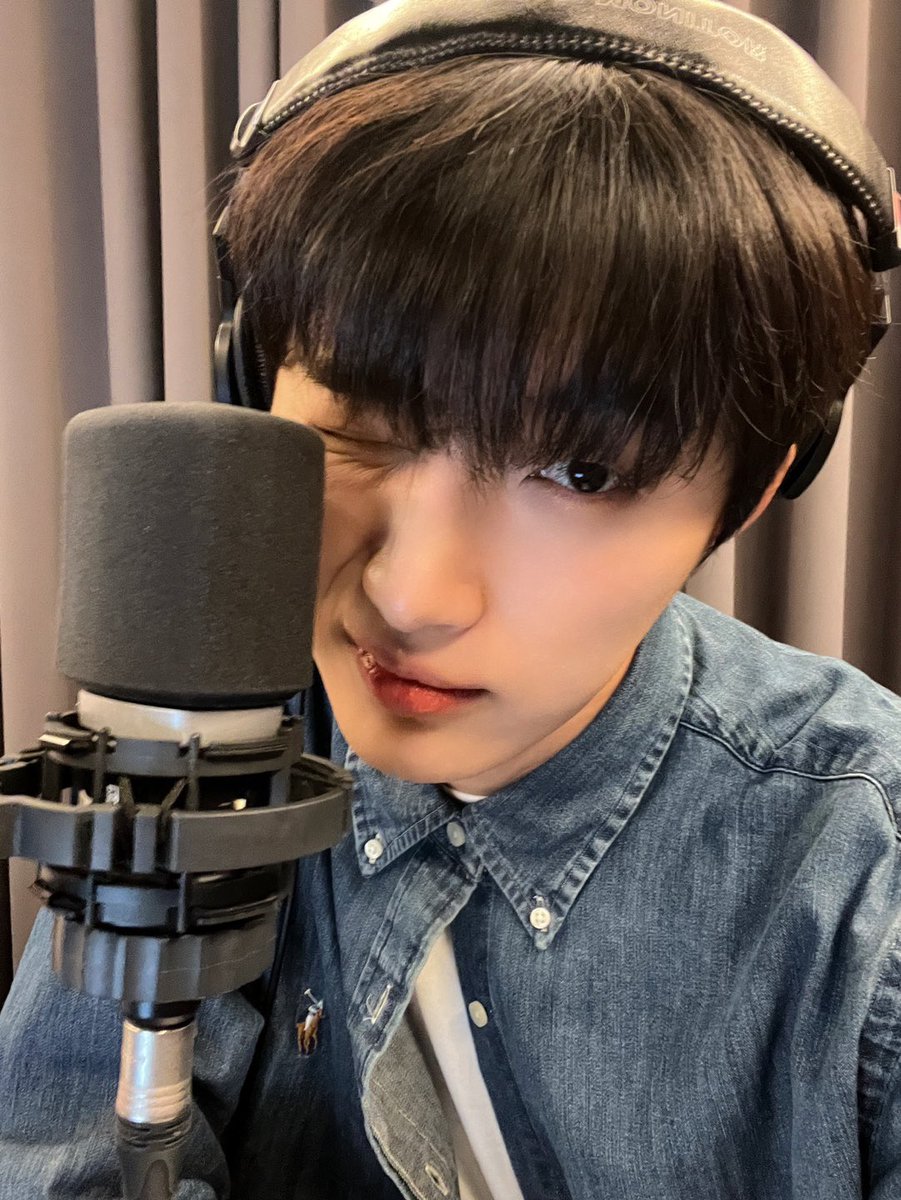 OmegaX_members's tweet photo. [#OX]

우리 멤버들 데뷔800일 축하해 
선물은 나😚

#OMEGA_X #오메가엑스
#재한 #JAEHAN https://t.co/B6JcY1CDvs