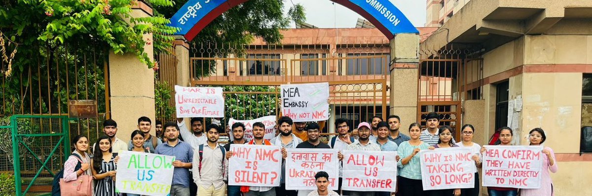 surthakur2001's tweet photo. @mansukhmandviya
We had big hope on your long meeting at NMC yesterday; seems you too have been given wrong feedback from inhumane @NMC_IND
We are not asking for anything impossible @MoHFW_INDIA
We ONLY WANT onetime exemption to take transfer but YOU ARE SENDING US TO DIE IN WAR https://t.co/2xNssYSvnS