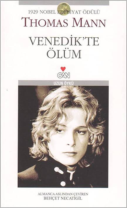 repeait's tweet image. Tamda dünya edebiyat kültürüne  ölümle adını altın harflerle kazımış olan şehir olan Venedik’te. Şaşırdık mı? -Hayır. 
•
#VeniceFilmFestival #VenedikFilmFestivali