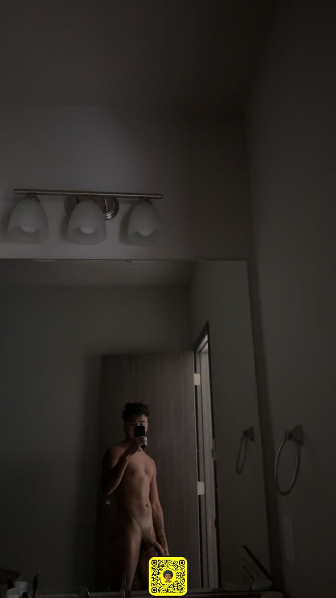 thejxse's tweet photo. Someone wanna give me a hand? This big fat dick needs a pretty tight hole 🫣

Come watch me have some fun with it🫢 

Next 20 subscribers get 15% Off, I promise you won’t be disappointed 🤪

https://t.co/vQ9or8dmxZ https://t.co/NkDp4KHIYx