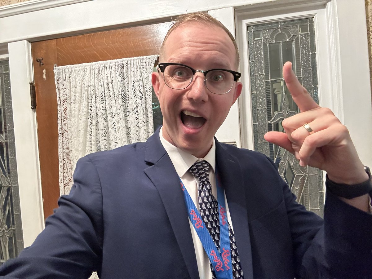 First day 2023! Class of 2031, you will get my best! Let’s rock ‘n’ roll! #MyCRCS
Parents, you’ve got some homework! 📲 look forward to hearing from y'all!