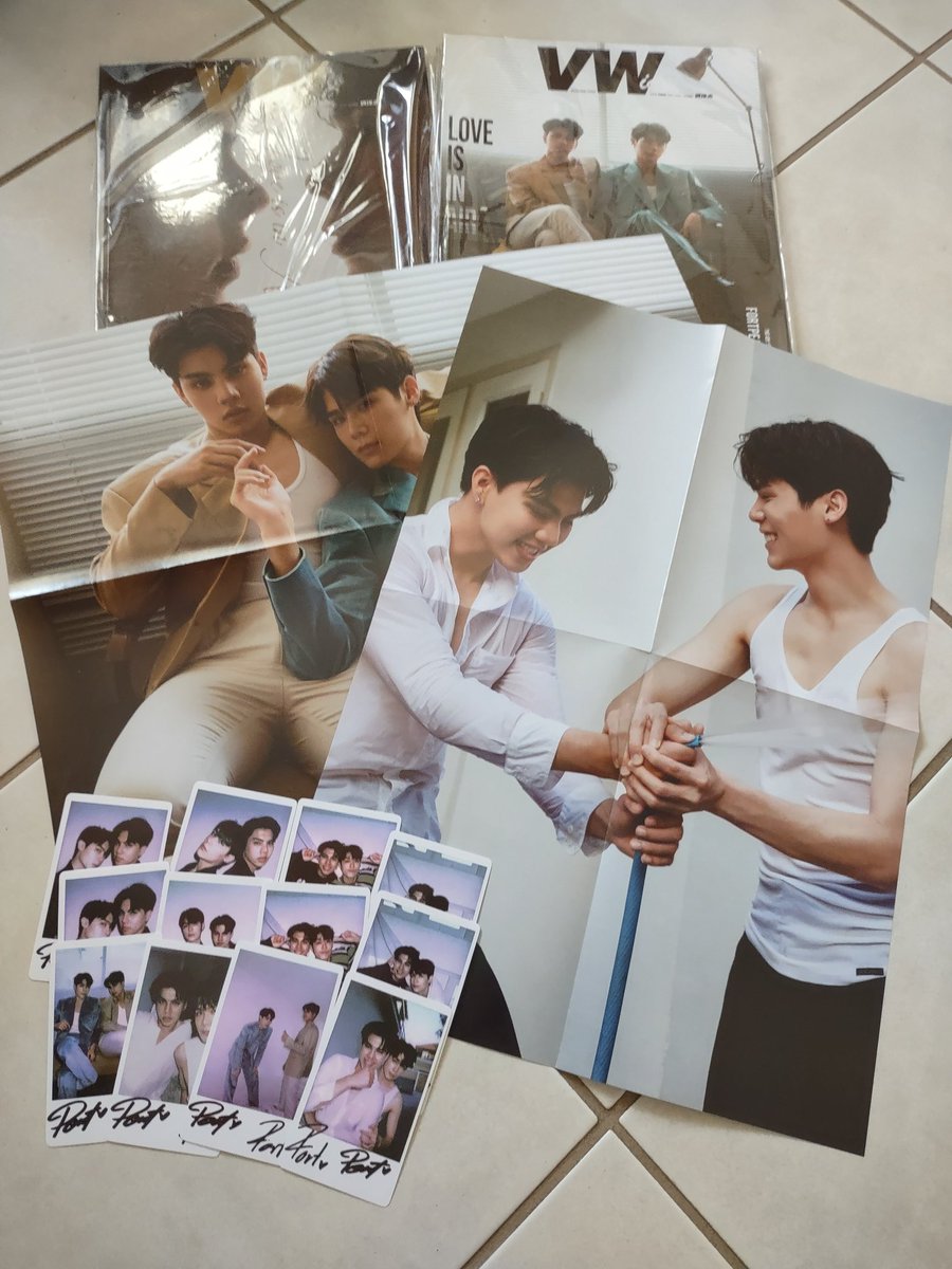 yuzun0Kawa's tweet photo. #FortPeat #vwMagazine is here ordered from @wiwataa
Set with photo cards and posters
#BabyFeat #comFortzon https://t.co/jaM33SNAtv