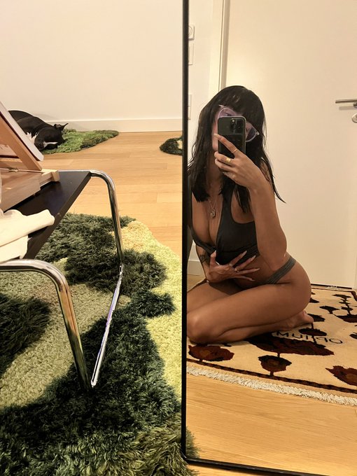 posted this on my instagram story and felt weirdly vulnerable about showing my home online lol https://t