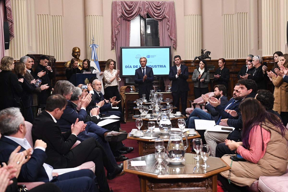 Roberto Basualdo tweet media