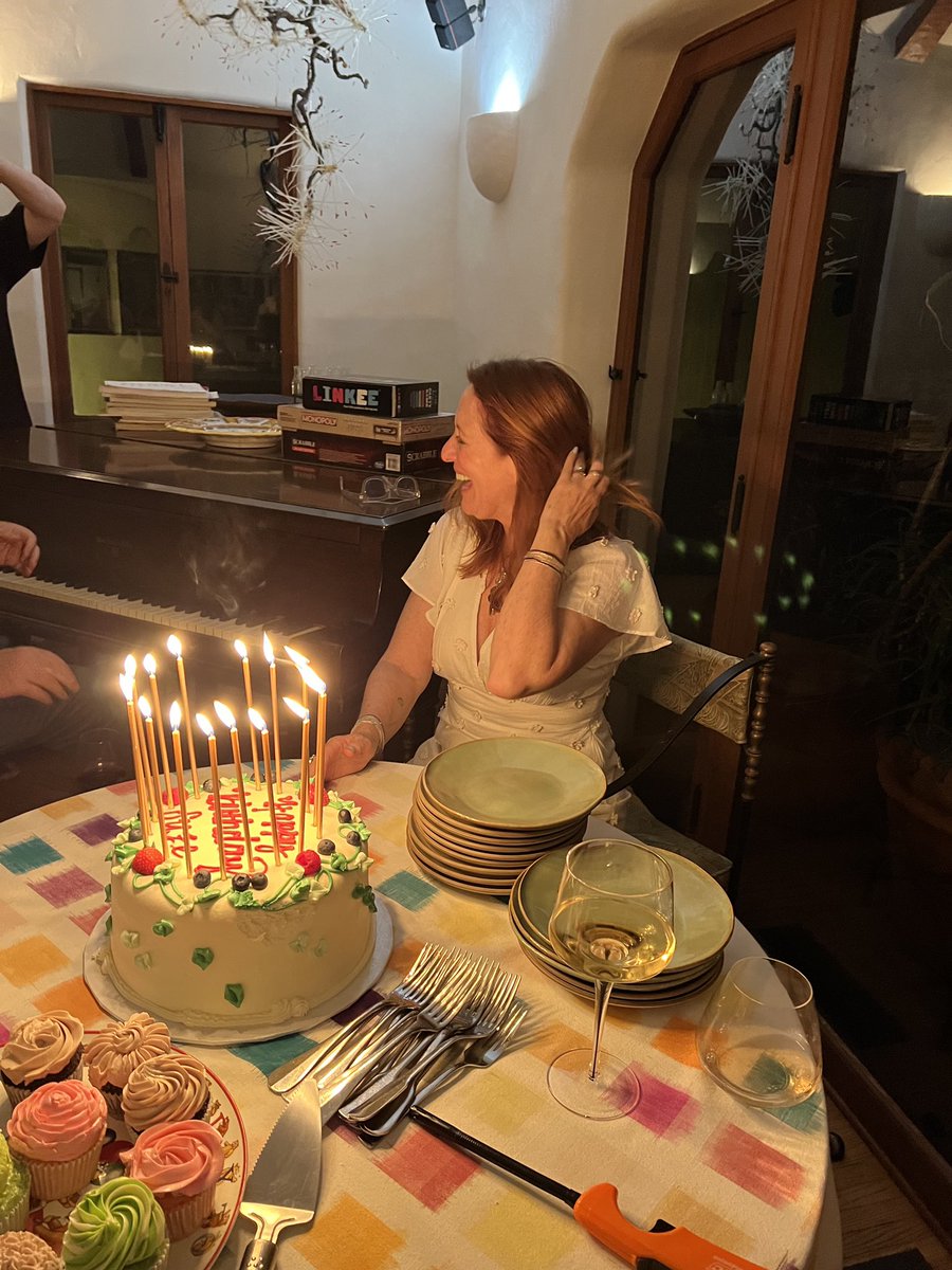 susannahbsings's tweet photo. Had an amazing evening under the blue super moon— hosted by my bestie Martha Hackett and attended by a close circle of friends — to celebrate my birthday! We all enjoyed my favorite cake from LA’s Sweet Lady Jane bakery along with some unbridled singing🎂🎉 https://t.co/2pUdXSinR3