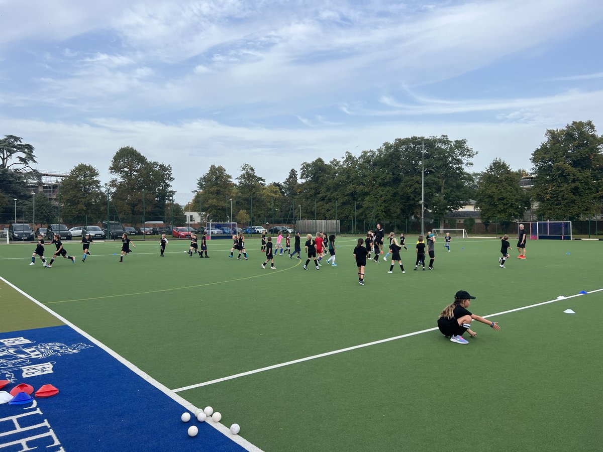 Fabulous to welcome our new U8s to the Club last night. The beginnings of an exciting hockey journey. Welcome to our #hockeyfamily. 

Great work everyone. 

See you next week!
🏑🤩🏑

#lovehockey #juniorhockey #pickupastick