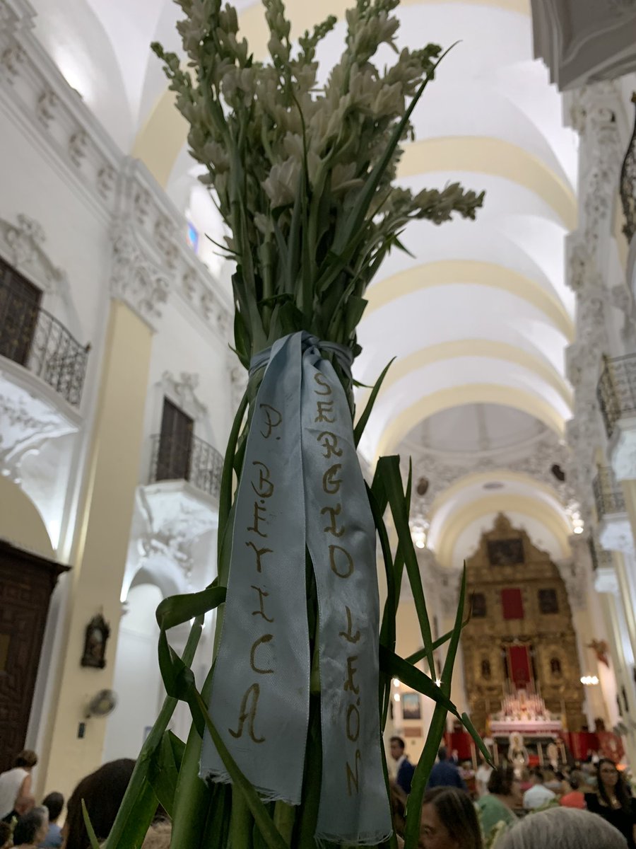 pbsergioleon's tweet photo. En la tarde de hoy participamos en la ofrenda floral a nuestra Patrona y Alcaldesa Perpetua. Le pedimos SALUD y LLUVIA… de lo demás, Ella proveerá.
¡¡ Viva la Virgen de Belén !!  💚 @BelenCoronada https://t.co/wRXF6wJtET