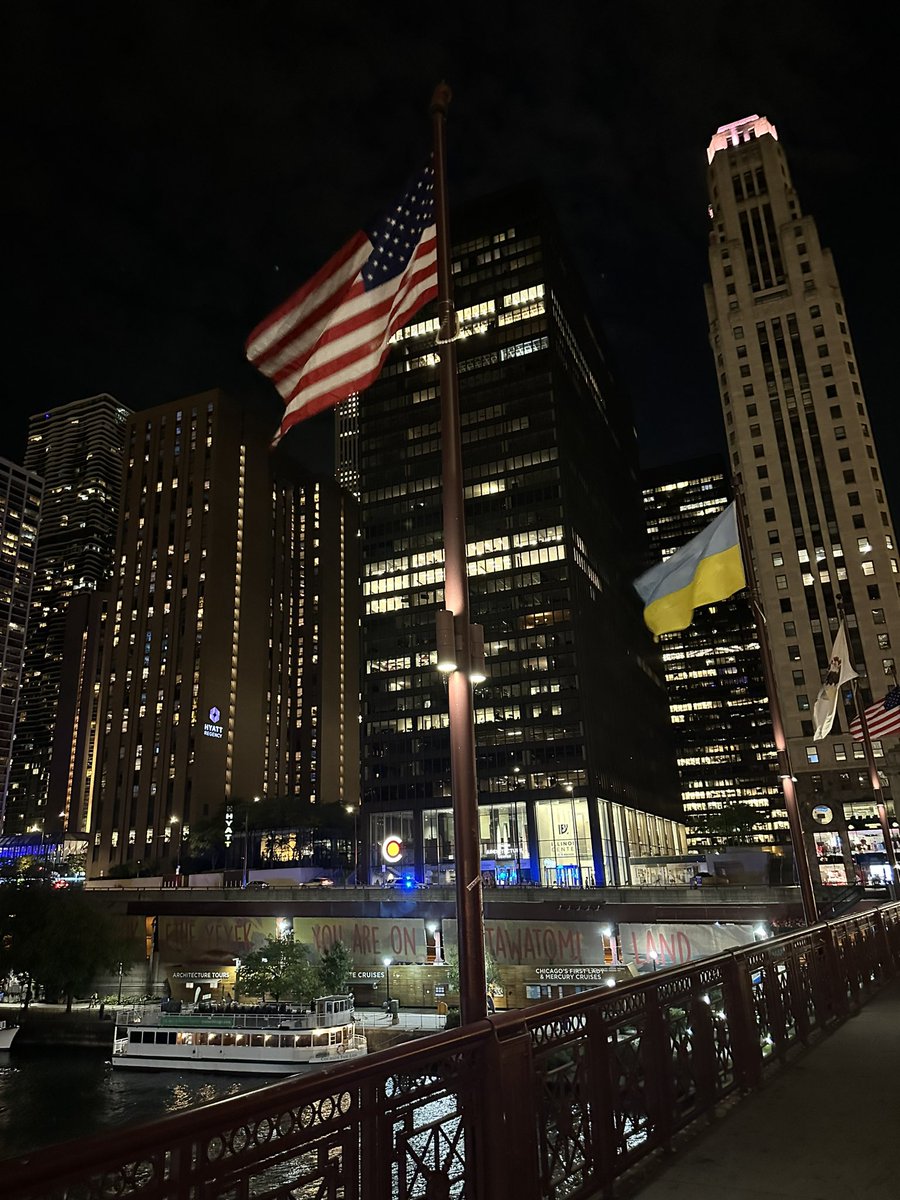 Bret 🇺🇸 🏔🔬🚀 🥾🧳🐕🐱 tweet media