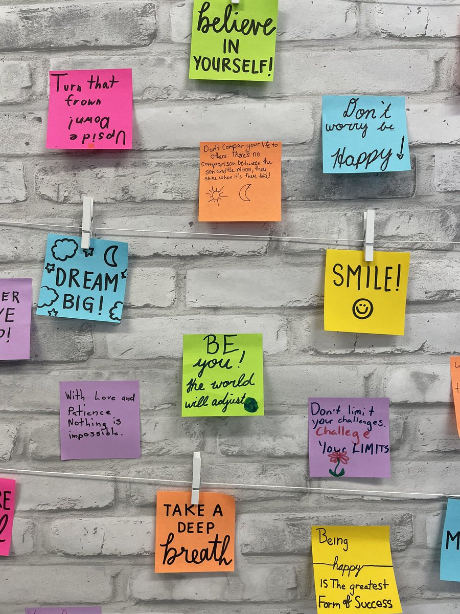 Today in #SKPsych20, we added to our Take What You Need, Give What You Can bulletin board 💕 Students provided positive messages that their classmates can take when they need a pick me up! <a href="/PrairieValleySD/">Prairie Valley School Division</a> <a href="/SchoolLipton/">Lipton School</a>