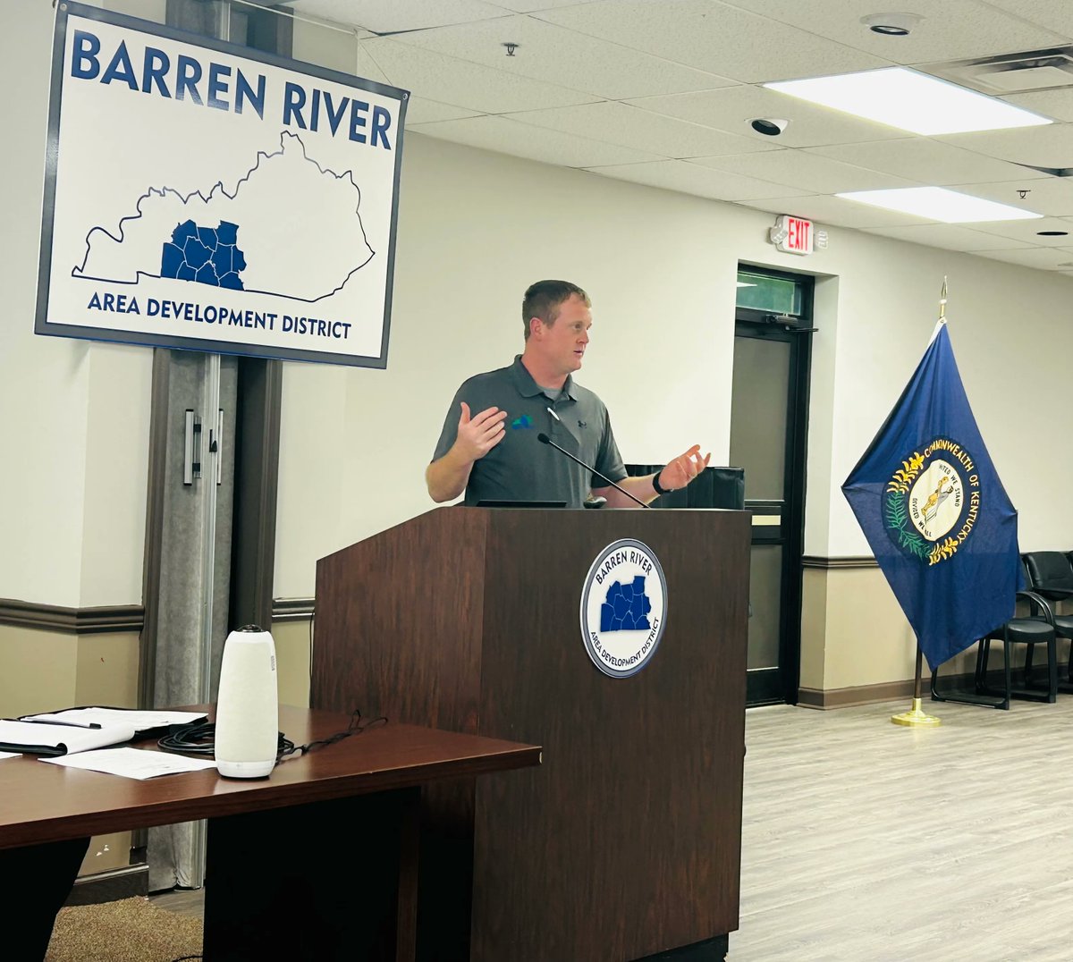 KYRuralWater's tweet photo. KRWA's Jasper Wyatt presented the latest on Lead Service Line Inventories at the Water Management Council meeting today, held at Barren River Area Development District! 👏💧 

#KRWATeam #BRADD https://t.co/AHd4oQwoBg