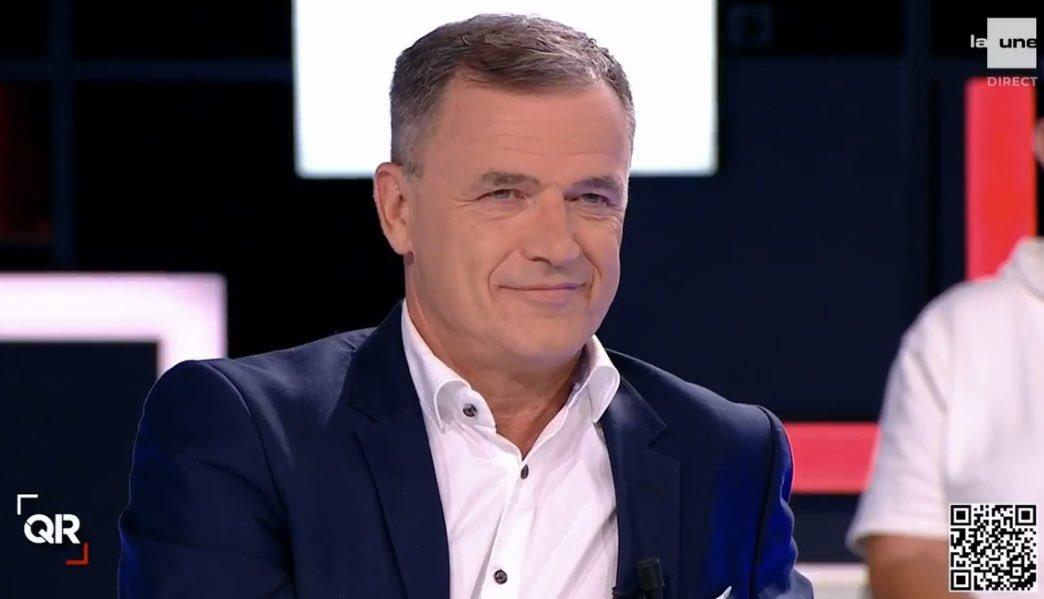 Débat QR-RTBF sur la violence envers toute personne qui représente l’état et le pouvoir. Pour @BenoitLutgen « il est essentiel que les politiques invitent les citoyens au dialogue pour débattre et s’investir. Il faut se rencontrer ! Nous devons lutter contre l’individualisation :…