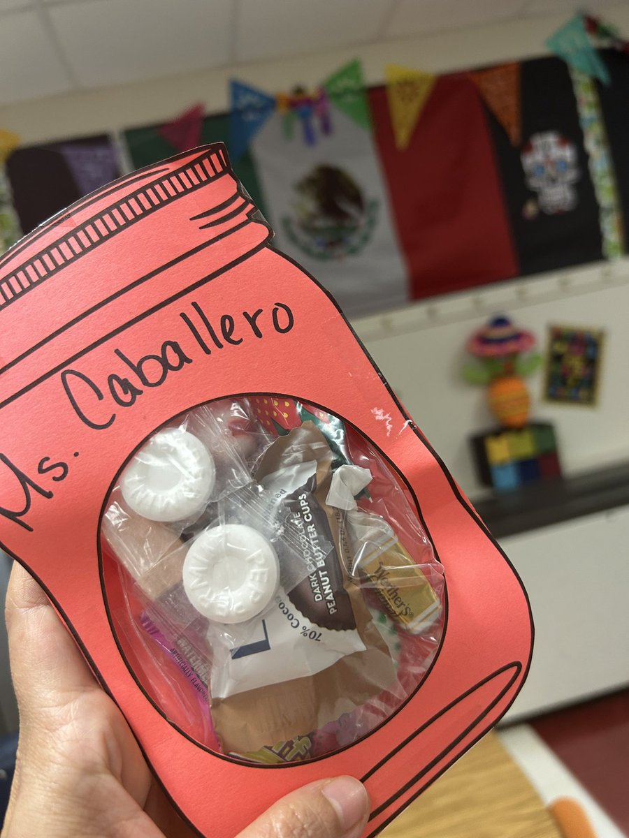 Isaely Caballero (@isaely_c) on Twitter photo El mejor regalo para la primera semana de Kindergarten -azucar para el corazĂłn-.
Gracias <a href="/claudia_pernas/">Claudia Lara</a> El mejor regalo para la primera semana de Kindergarten -azucar para el corazĂłn-.
Gracias <a href="/claudia_pernas/">Claudia Lara</a>