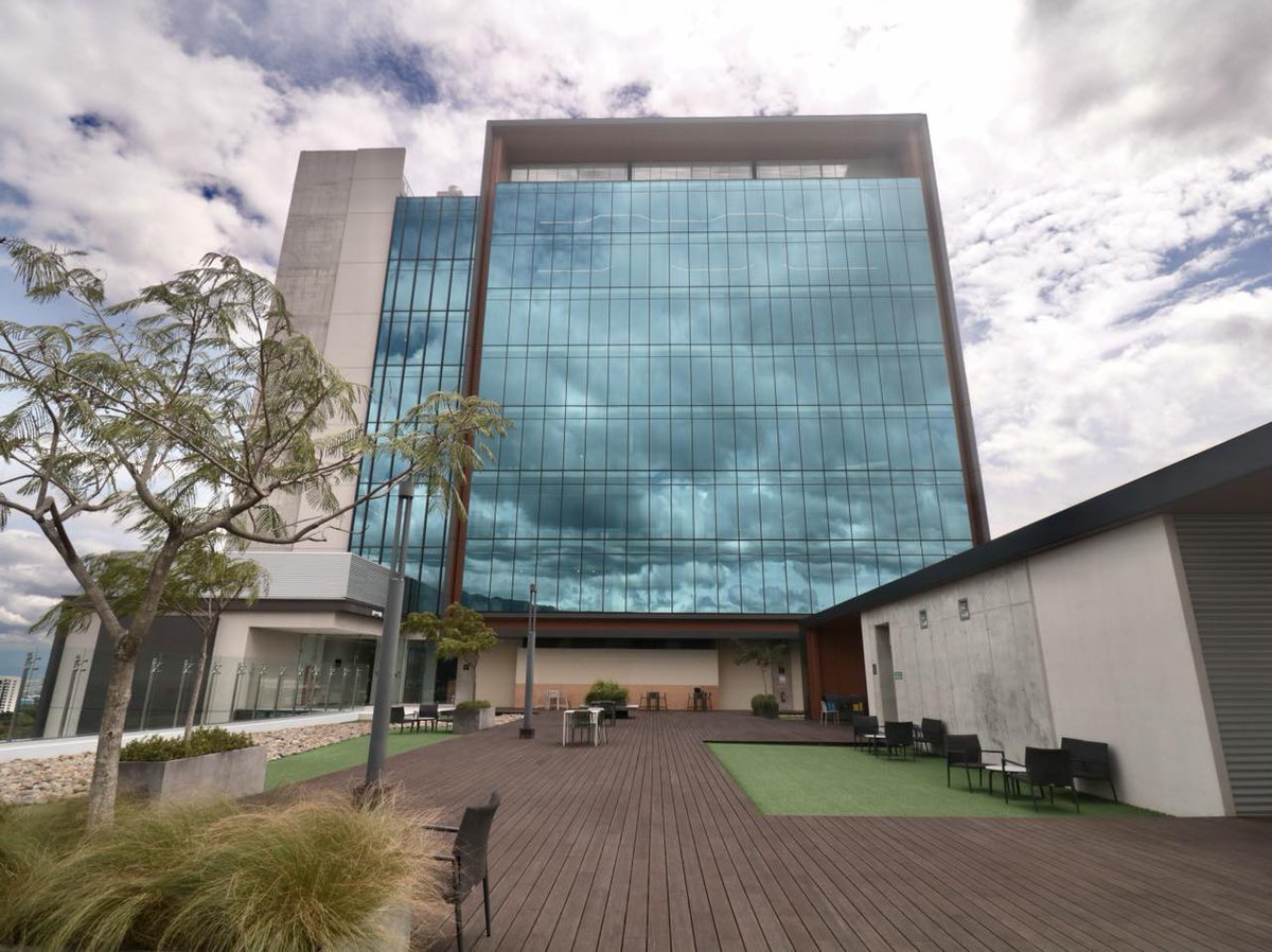 ULeadCR's tweet photo. 😍🧡 ¡Nos encanta nuestra nueva sede!
📍 Torre Universal. https://t.co/ayHH3WOxVl
