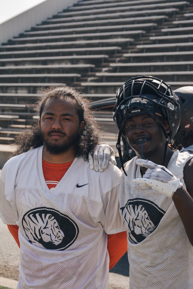 ECUTigersFB's tweet photo. Brotherhood. #BeTheStandard https://t.co/ownGzPcFFl