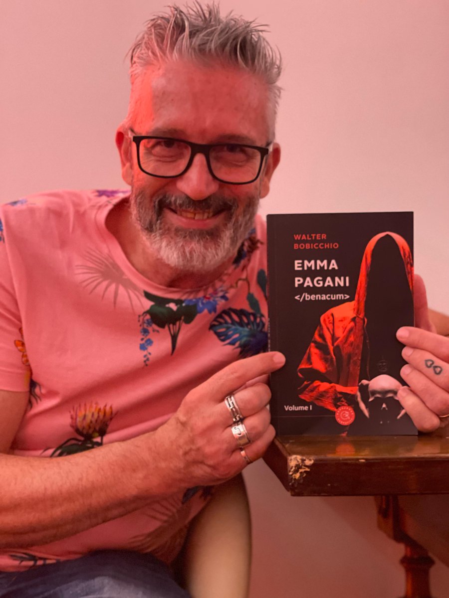 AutoreWB's tweet image. Che sono (ditemelo voi)... si vede?
Quale emozione c'è sotto?
Fatemelo sapere nei commenti.
#bookabook
#emmapaganitrilogy #libridaleggere #librichepassione