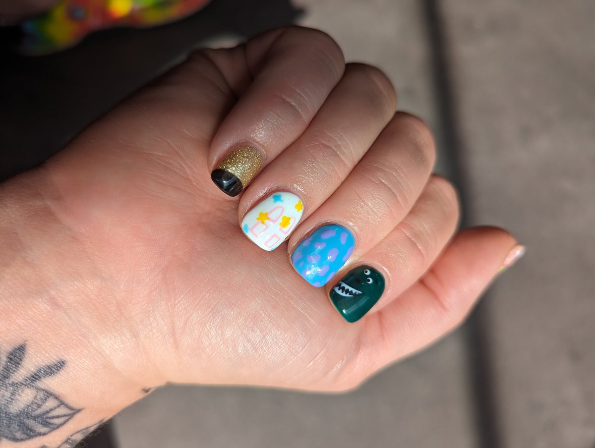 rosiewands's tweet photo. Ya'll need to see my nails for Disneyland next week 💕💕 https://t.co/W6fx70UBVe