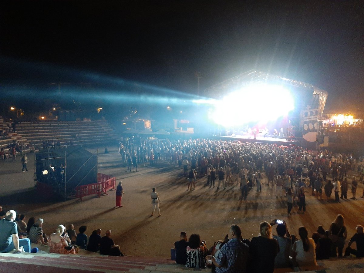 JLatorre (@zapi20) on Twitter photo Así está el panorama con una de las "estrellas" de las fiestas... igual hay que replantearse algo el próximo año <a href="/AytoAlcorcon/">Ayuntamiento de Alcorcón</a> Así está el panorama con una de las "estrellas" de las fiestas... igual hay que replantearse algo el próximo año <a href="/AytoAlcorcon/">Ayuntamiento de Alcorcón</a>
