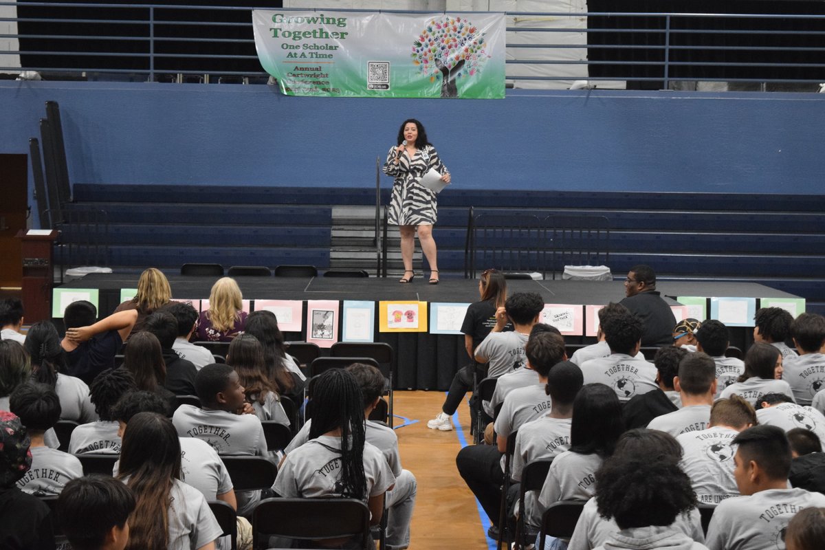 CartwrightSD's tweet photo. Our 8th-grade scholars heard from @ARobles125, who spoke about his journey to become an NCAA wrestling champion. Our scholars learned how to overcome adversity, and at Cartwright, they will always have the chance to achieve their dreams and become UNSTOPPABLE! #oneteamunafamilia https://t.co/hj2RxNkaaA