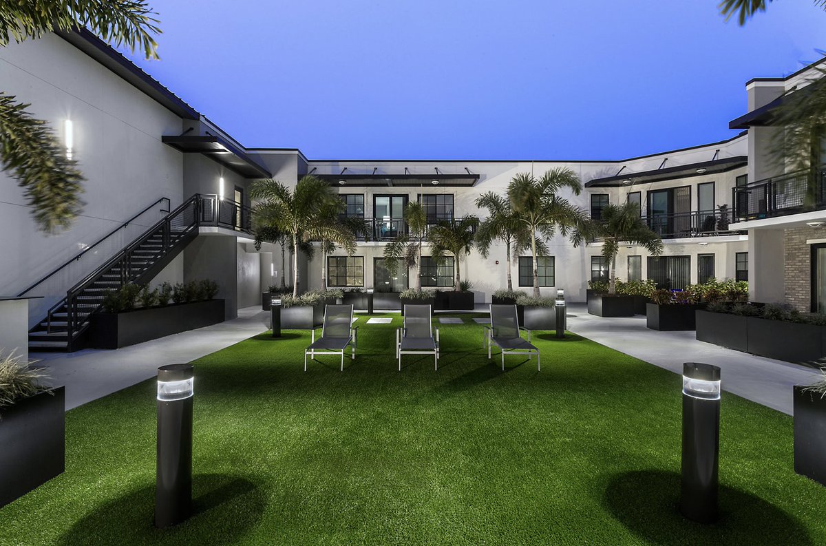 Happy 5 Year Anniversary to Artisan Apartment Homes! 

Cheers to the construction of an incredible passion project. The Artisan offers their tenants a home in the heart of Dunedin surrounded by art, shopping, entertainment, and restaurants!