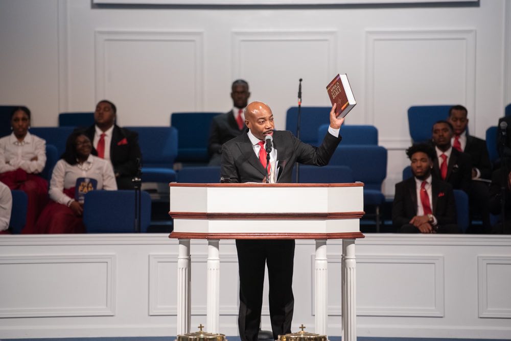 Pastor_Orr's tweet image. Today is National Read a Book Day! 📖 I encourage you to read the best seller of all times, the Bible. You still have time to make it to Bible Study in person at our South Campus or online at brownbaptist.org at 6:30pm. 💙

#yearofhousing #bmbc #PastorOrr #biblestudy