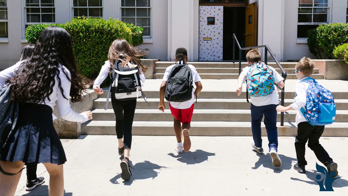It's the first week of school! ✏️ Here are some whole classroom strategies #educators can use to address #anxiety:
🔹 Teach kids about their brains
🔹 Normalize anxiety &amp; teach about its benefits
🔹 Frame mistakes as a natural part of learning

What else can you do? #SelfReg