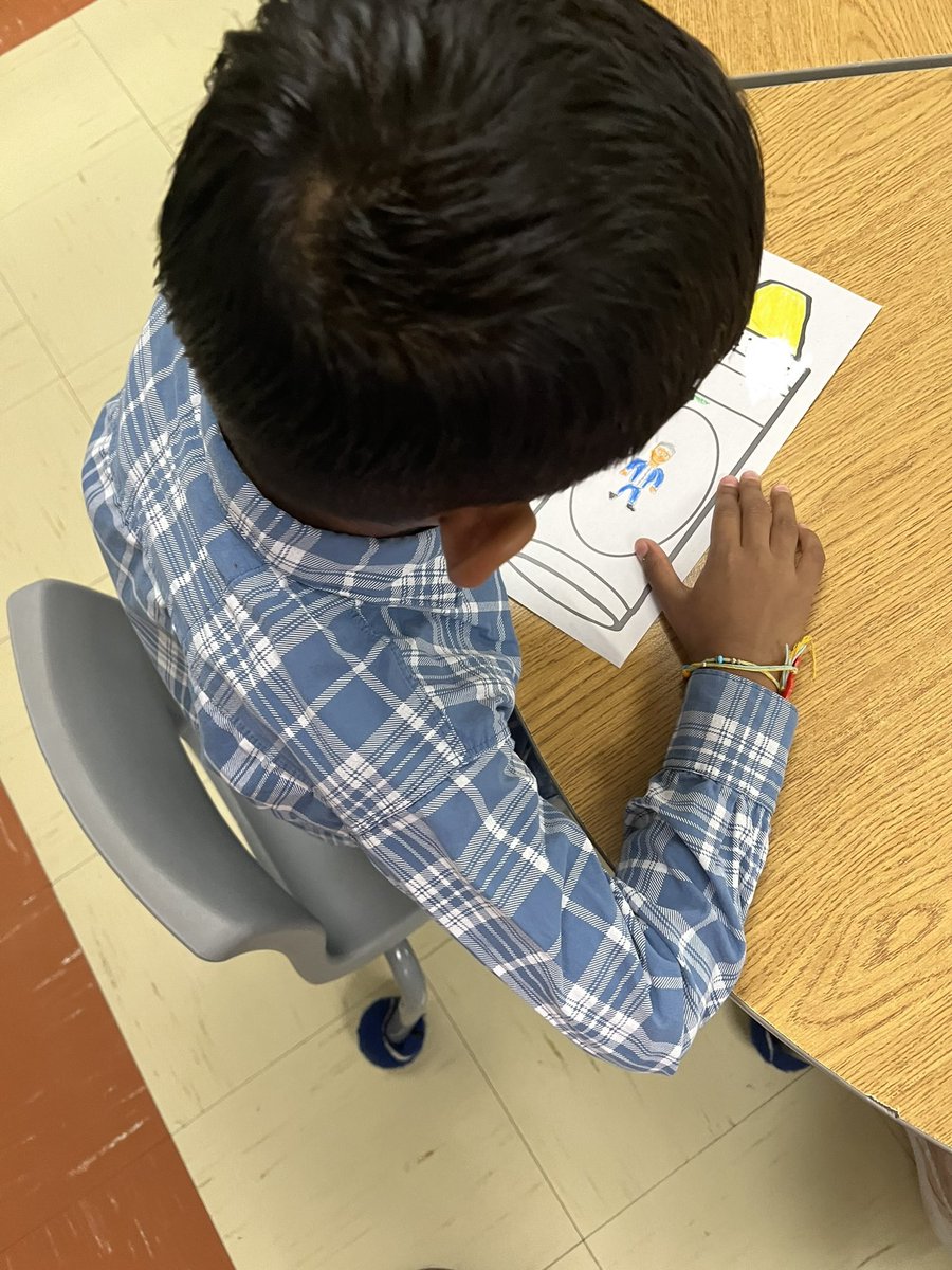 militoGr1's tweet photo. Today we read The Crayon Box that Talked. We spoke about how we are all different and unique and that’s what makes us an amazing Grade 1 class. We then made our own crayons to create our class crayon box! @StRoseLimaOCSB https://t.co/DwNCzmeUAG