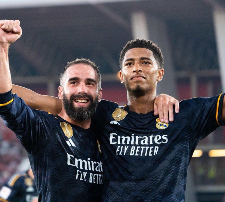 fakefutt's tweet photo. Dani Carvajal sobre la adaptación de Bellingham: “No he estado en la adaptación de jugadores como Cristiano o Sergio Ramos cuando llegaron. Pero desde que estoy aquí nunca había visto una adaptación así”.

#DaniCarvajal #JudeBellingham https://t.co/7tYH9Ux8dS