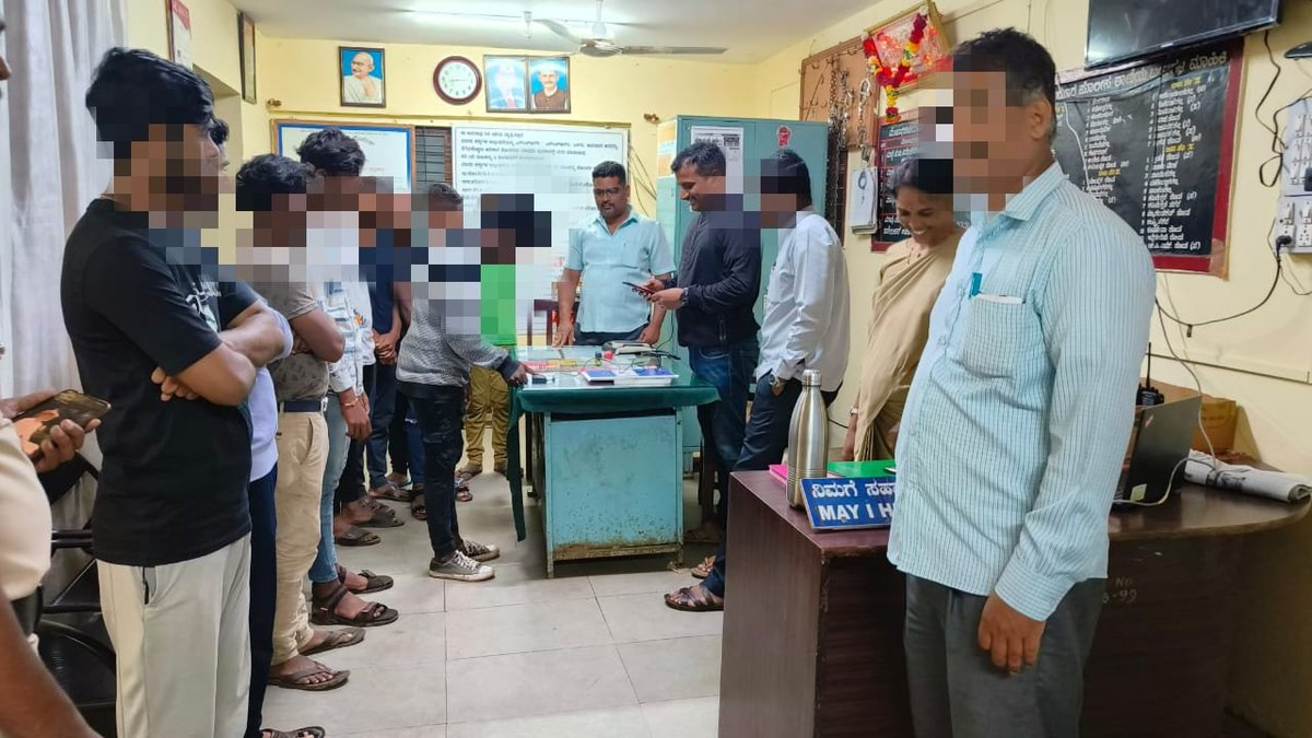 DCP L&O Belagavi City (@dcp_lo_belagavi) on Twitter photo This evening, conducted area domination special patrols in outlying areas&empty places&brought the suspected persons to the police station,registered 165petty& 57COTPA cases &checked whether they were involved in any previous cases in the MCCTNS app <a href="/COPBELAGAVI/">Commissioner of Police Belagavi City</a> <a href="/rohan_jagadeesh/">Rohan Jagadeesh IPS</a> This evening, conducted area domination special patrols in outlying areas&empty places&brought the suspected persons to the police station,registered 165petty& 57COTPA cases &checked whether they were involved in any previous cases in the MCCTNS app <a href="/COPBELAGAVI/">Commissioner of Police Belagavi City</a> <a href="/rohan_jagadeesh/">Rohan Jagadeesh IPS</a>