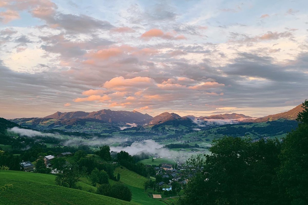 jpianomiddleton's tweet photo. ๐นkicking of the season with three of my favourite composers: Schubert, Schumann and Mozart in three recitals at the extraordinary Schubertiade Schwarzenberg. Making music with great pals: @louisealdersop @SophieRennert @nikolahillebrand #stuartjackson, #manuelwalser @pianomalk๐ https://t.co/CGkjp2rjTu