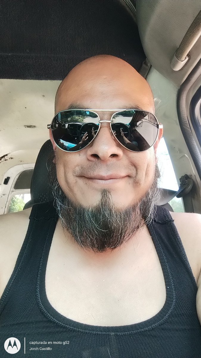 elchuleton81's tweet photo. Ocupo novia, pero travesti 😉😊🤤😘 https://t.co/1E61D3Zyrz