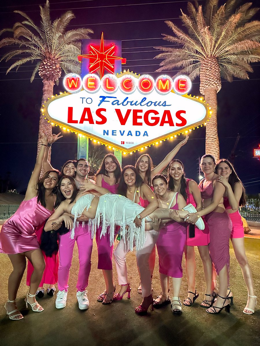 Estoy destruida físicamente pero tuve la mejor despedida de soltera del mundo! 💕🫶🏼 
Tengo a los mejores amigos que cualquiera desearía tener #lesamo