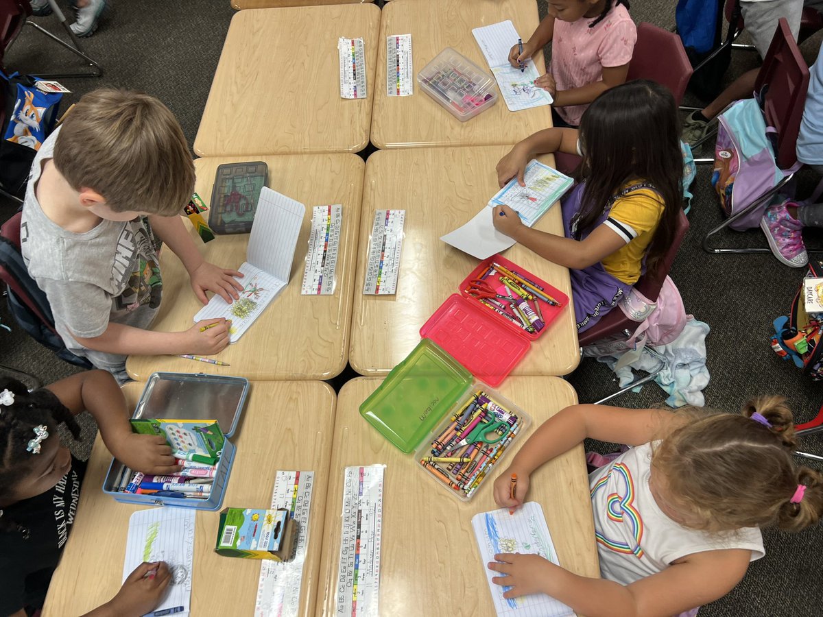 Our 1st grade Owls are growing as readers through interactive read aloud.  Students in Mrs.  Graham’s class turned and talked to discuss character feelings, and then responded to the story in their Think Books.  <a href="/HumbleISD_OE/">Oaks Elementary</a> <a href="/Humble_ElemELA/">Humble ISD Elementary ELA</a> <a href="/mrsGgrandclass/">Maria Graham</a>