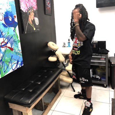 SavageFrenchie's tweet photo. #NewProfilePic https://t.co/EHI0q0wDcl