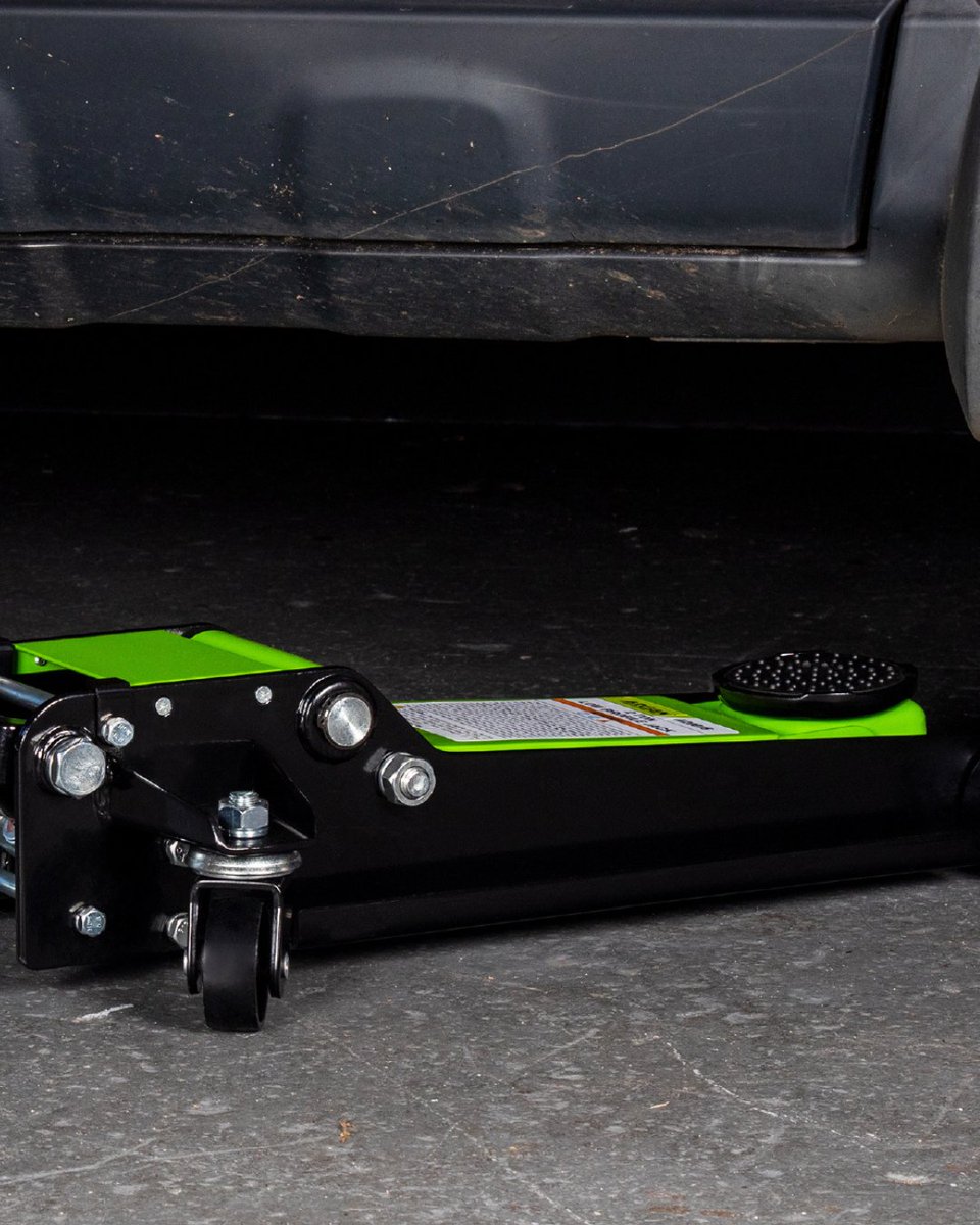 ArcanTools's tweet photo. Keeping a low profile. 👏
Easy access under low ground clearance vehicles has never been easier than with the Arcan 2 ton steel floor jack. #tool #tools #toolsofthetrade #toolarmy #metal #engineering 

https://t.co/YxmheKreZ3 https://t.co/0hHedWLqu8