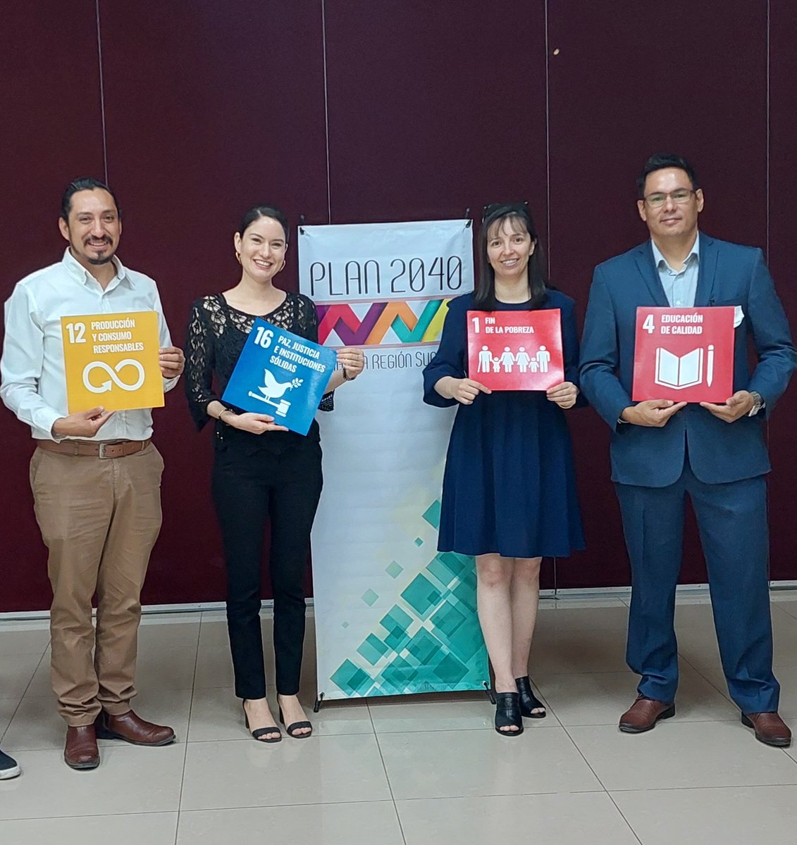 rodrigo_0378's tweet photo. PLAN ESTRATÉGICO 2040
Colaboración en la mesa "Participación Ciudadana" con una visión a largo plazo para el desarrollo Democrático en Coahuila #COPERES #CANACINTRA #CCIC https://t.co/6K72fLqDtu
