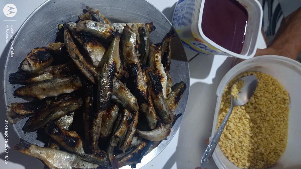 itatuaba's tweet photo. Não me chame para restaurantes caros, me chame pra comer uma tijela de juçara com sardinha 😍🤏🏾 https://t.co/oVBajhO53n