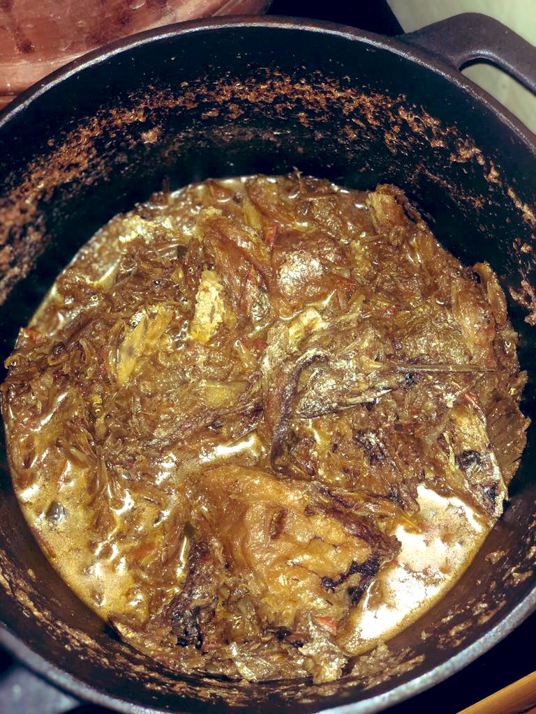 Branicemercy's tweet photo. Got home and decided ave missed dried fish aka obambo 
Si mnajua nilishinda njaa 🤭…. Energy for tomorrow’s mjengo work 😅 otherwise how does it look 😋 https://t.co/QHrHD2olMX