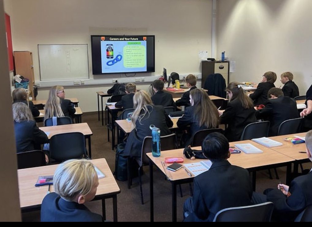 MrParry6's tweet photo. Our year 7 students focused on the ‘Meols Cop Way’ experienced not only how we will raise Aspirations but what it means to Broker aspirations. https://t.co/mQJiKX5bRN