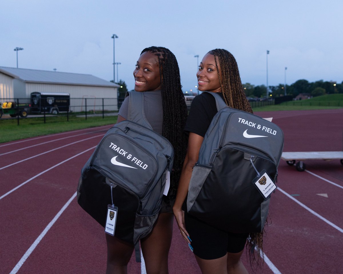 The new gear got us looking fly &amp; looking good 🤩