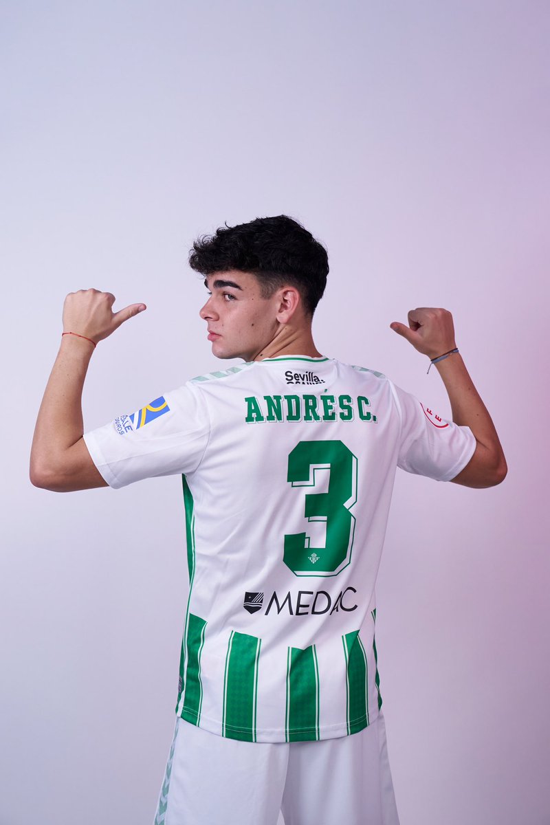andreescaaro_'s tweet photo. 23/24 💚 https://t.co/lhRcSgHqWC