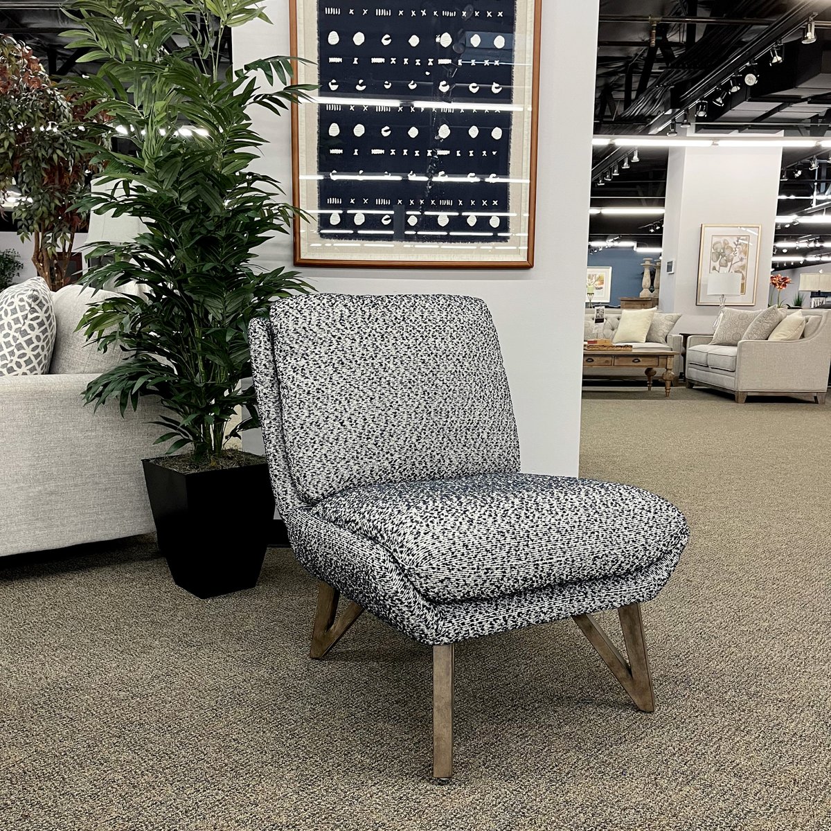 The Emerson chairs has officially landed in Tacoma! 😍 Wrapped in three different textured, yet soft fabrics, the Emerson chair is a contemporary homerun. The armless design is complemented with plush back and seat cushions and angular lines.