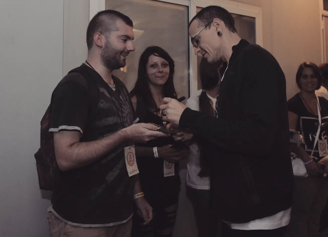🎵 Linkin Park
🗓️ September 6, 2015
🇮🇹 Ippodromo delle Capannelle, Rome, Italy
🎟️ Rock In Roma

My first time meeting Linkin Park ❤️

<a href="/linkinpark/">LINKIN PARK</a>
<a href="/ChesterBe/">Chester Bennington</a>
<a href="/BradDelson/">Brad Delson</a>
<a href="/phoenixlp/">Dave Phoenix Farrell</a> 
<a href="/joehahnLP/">Joe Hahn</a>
<a href="/mikeshinoda/">Mike Shinoda</a>
<a href="/LPLive/">Linkin Park Live</a>

#ChesterBennington #LinkinPark #MikeShinoda #TheHuntingPartyTour