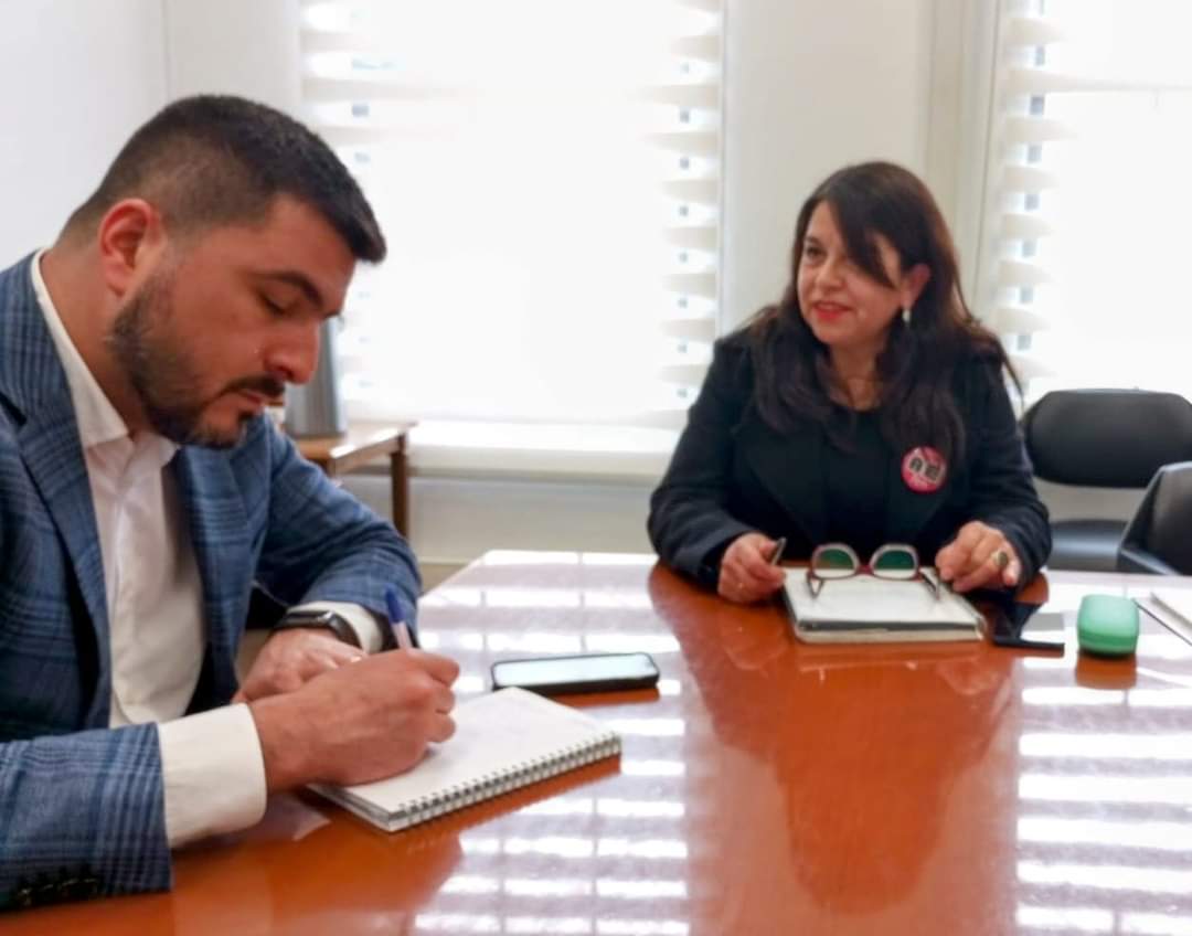 aefenacional's tweet photo. AEFEN se reune con Director del Trabajo para abordar procedimientos administrativos sobre Asociaciones y Sindicatos https://t.co/6a53Z2xzUP https://t.co/iAbL1jAXMY